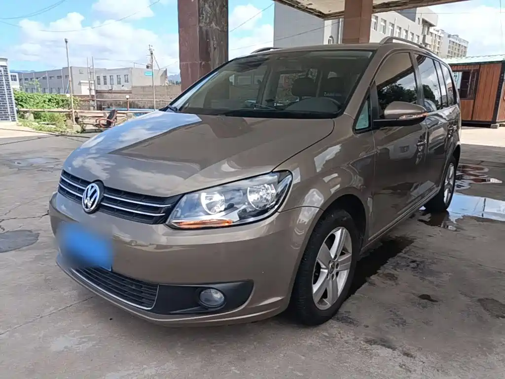 Volkswagen Touran 2015 — фото 2