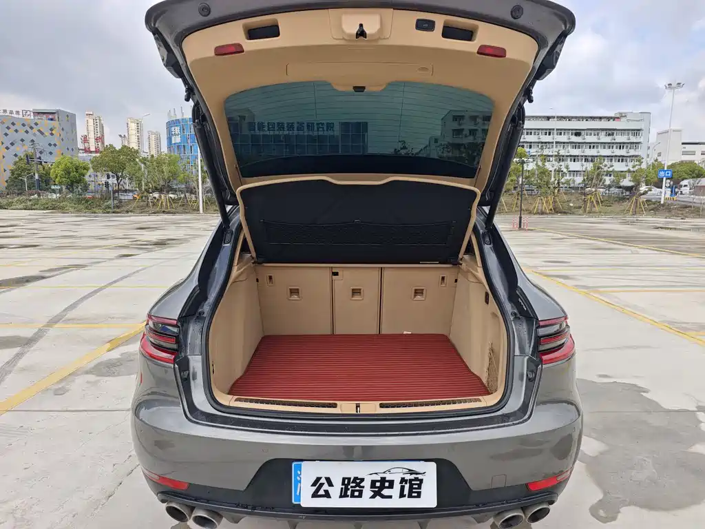Porsche Macan 2016 — фото 24