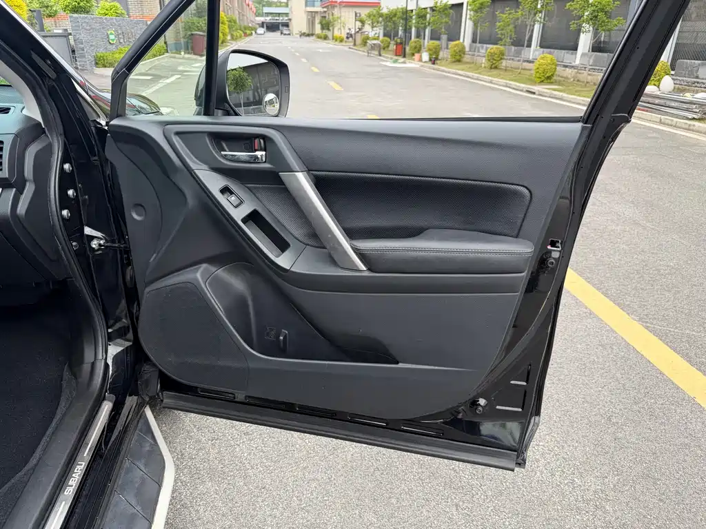 Subaru Forester 2015 — фото 36