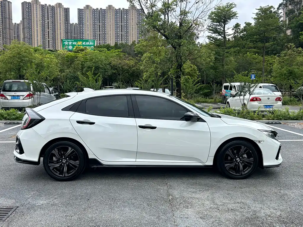 Honda Civic 2022 — фото 19