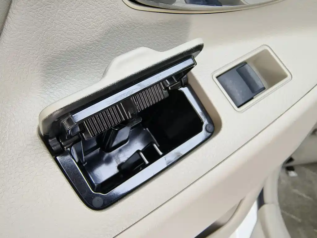 Toyota Camry 2008 — фото 18