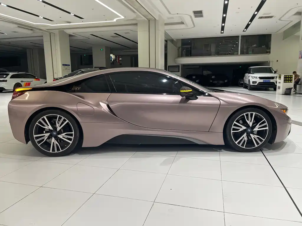 BMW i8 2018 — фото 16