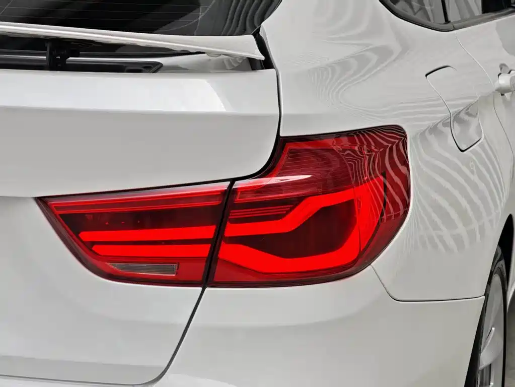 BMW 3 Series GT 2019 — фото 15