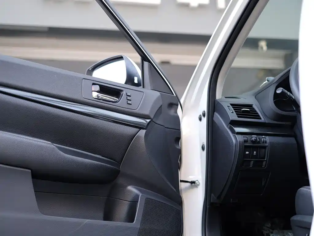 Subaru Outback 2014 — фото 19