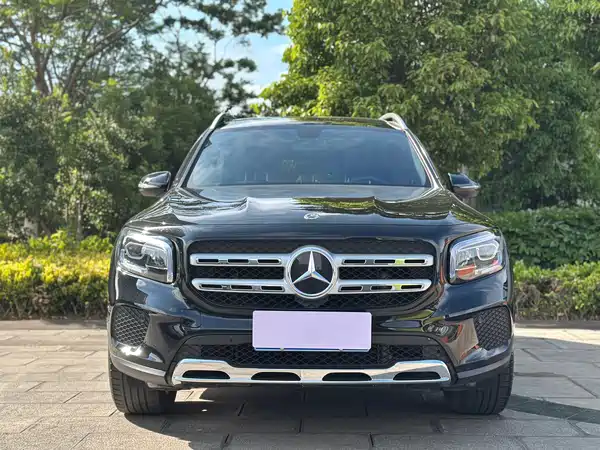 Mercedes-Benz GLB 2023