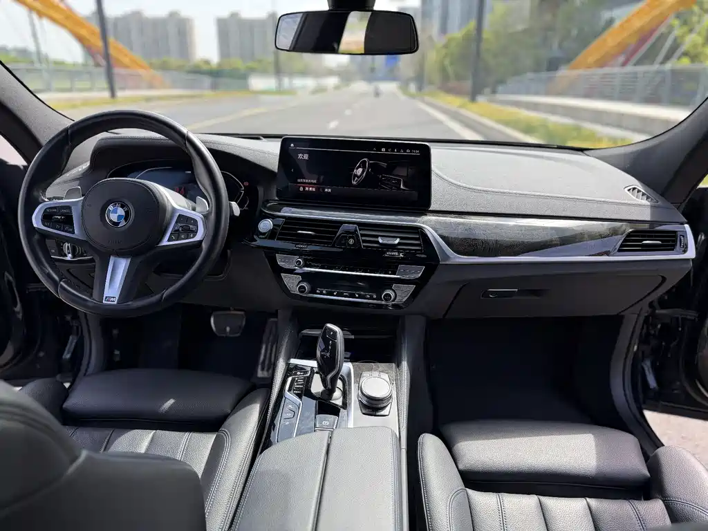 BMW 6 Series GT 2023 — фото 6