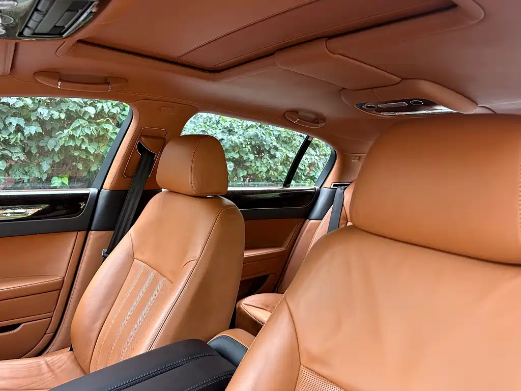 Bentley Flying Spur 2012 — фото 17