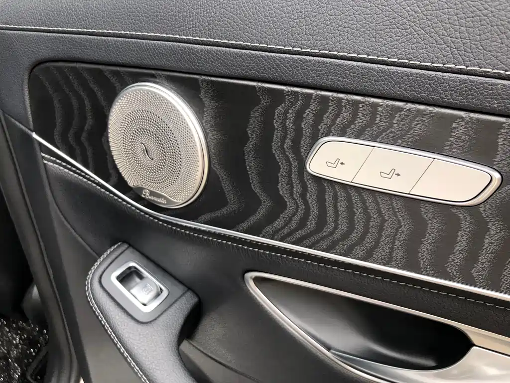 Mercedes-Benz C-Class 2019 — фото 19