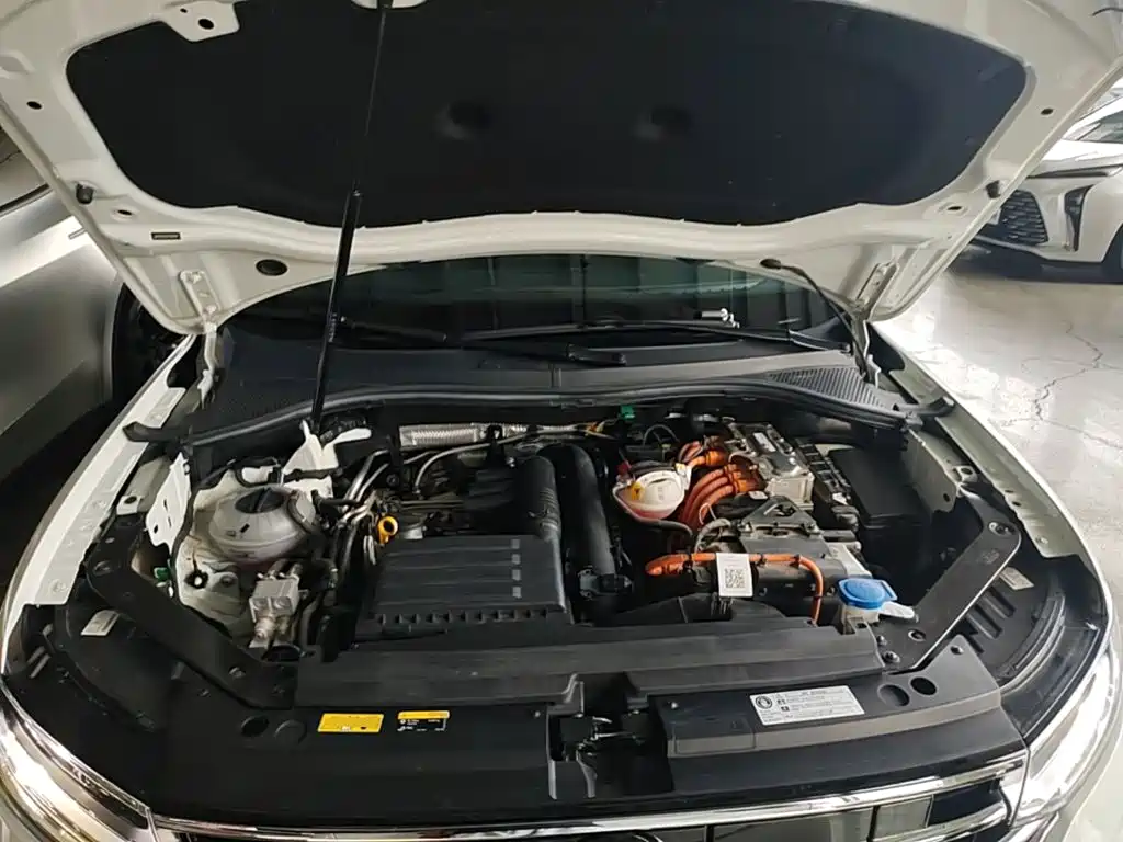 Volkswagen Tiguan L Plug-In Hybrid 2023 — фото 20