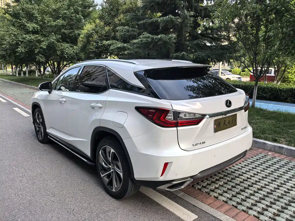 Lexus RX 2019