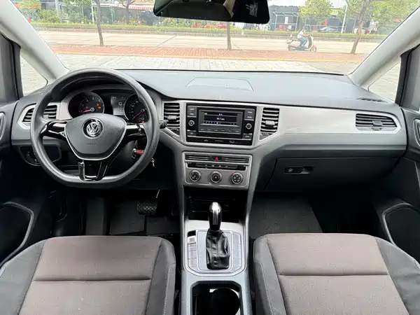 Volkswagen Golf Jialu 2016