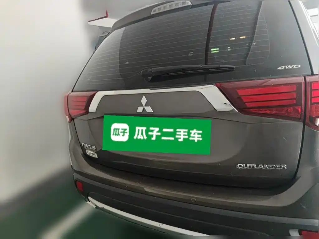 Mitsubishi Outlander 2016