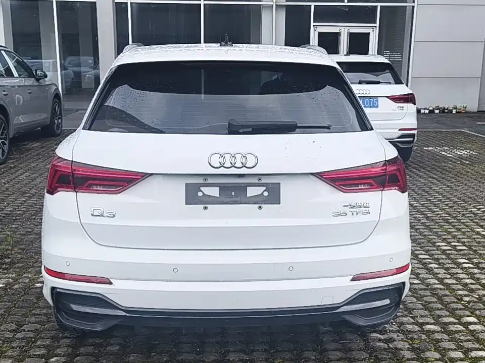Audi Q3 2022 — фото 8