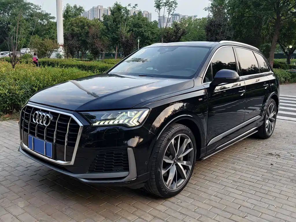 Audi Q7 2021