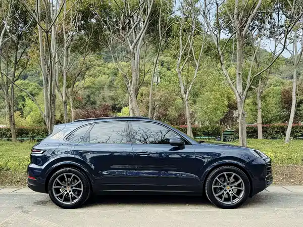 Porsche Cayenne 2025