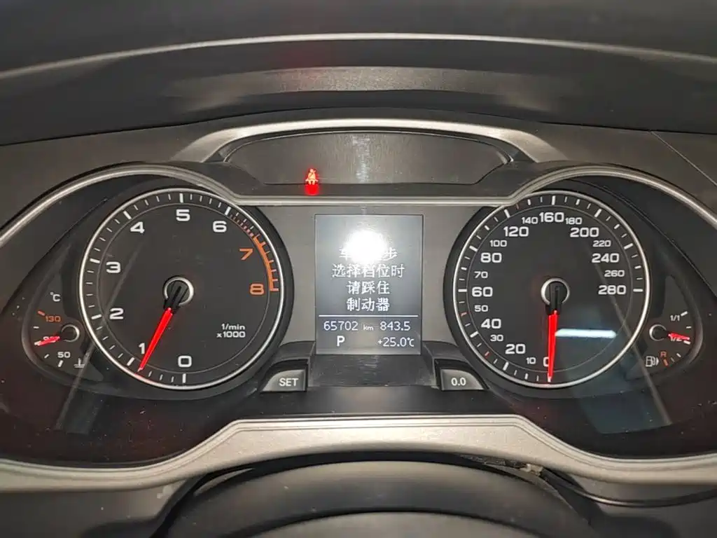 Audi A4L 2015 — фото 12