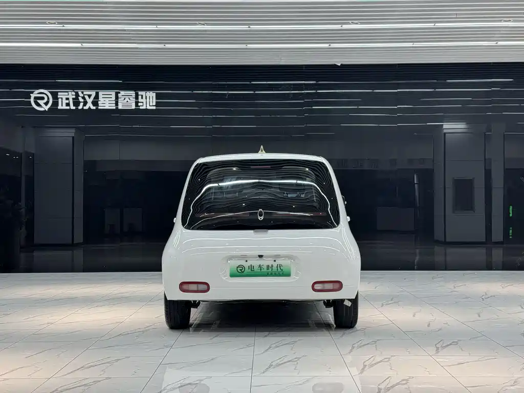 Ora White Cat 2021