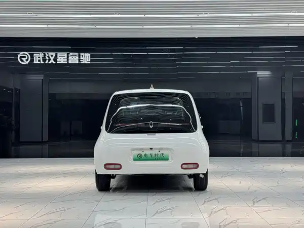 Ora White Cat 2021