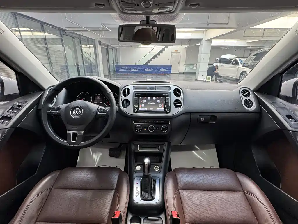 Volkswagen Tiguan 2015 — фото 9