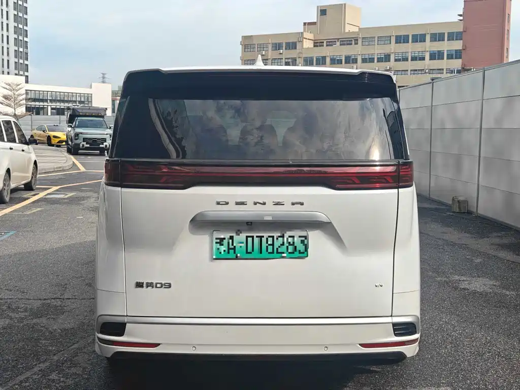 Denza D9 2023 — фото 2