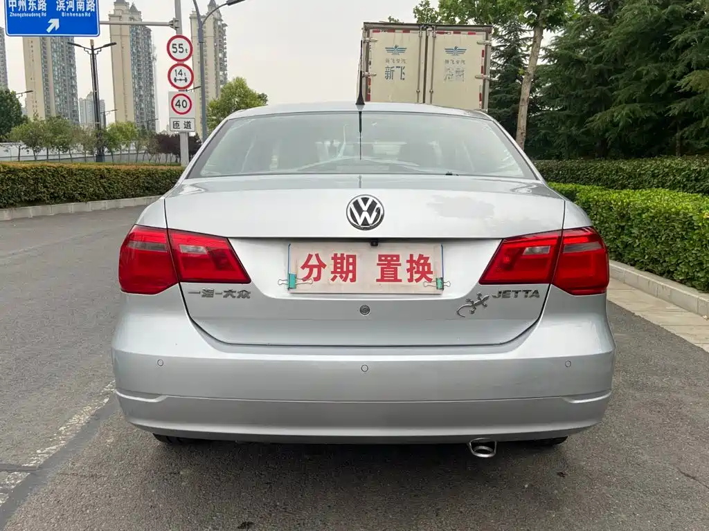 Volkswagen Jetta 2015 — фото 13