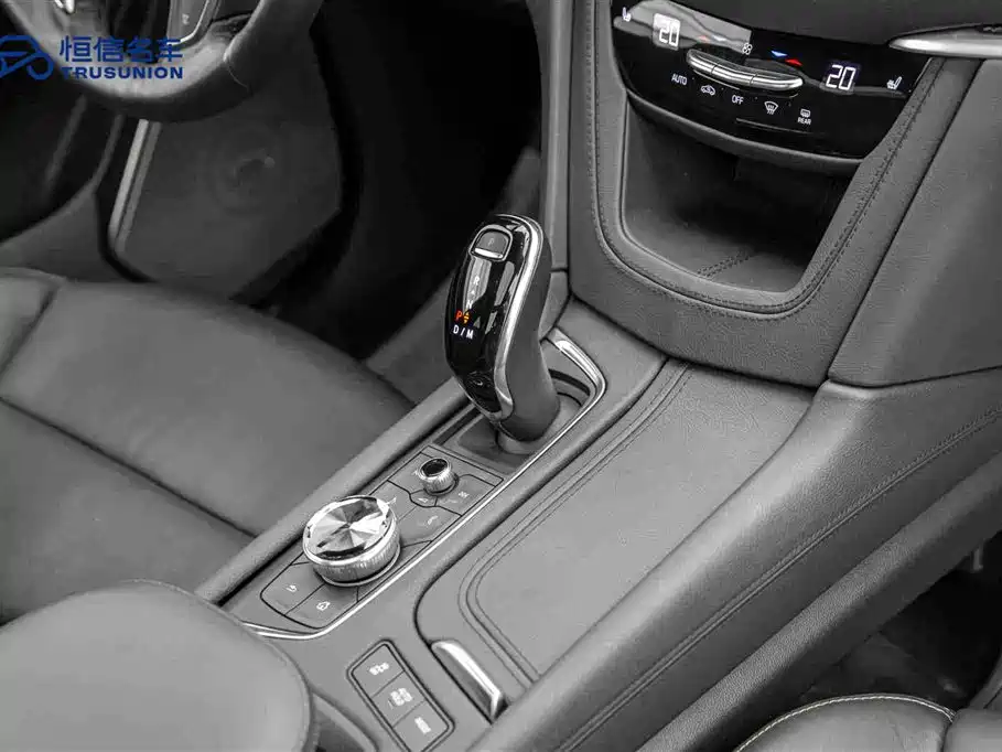Cadillac XT5 2024 — фото 19