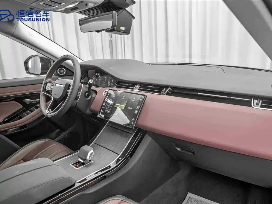 Land Rover Evoque 2024 — фото 14