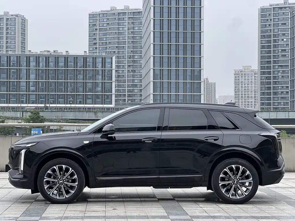 Cadillac XT5 2025