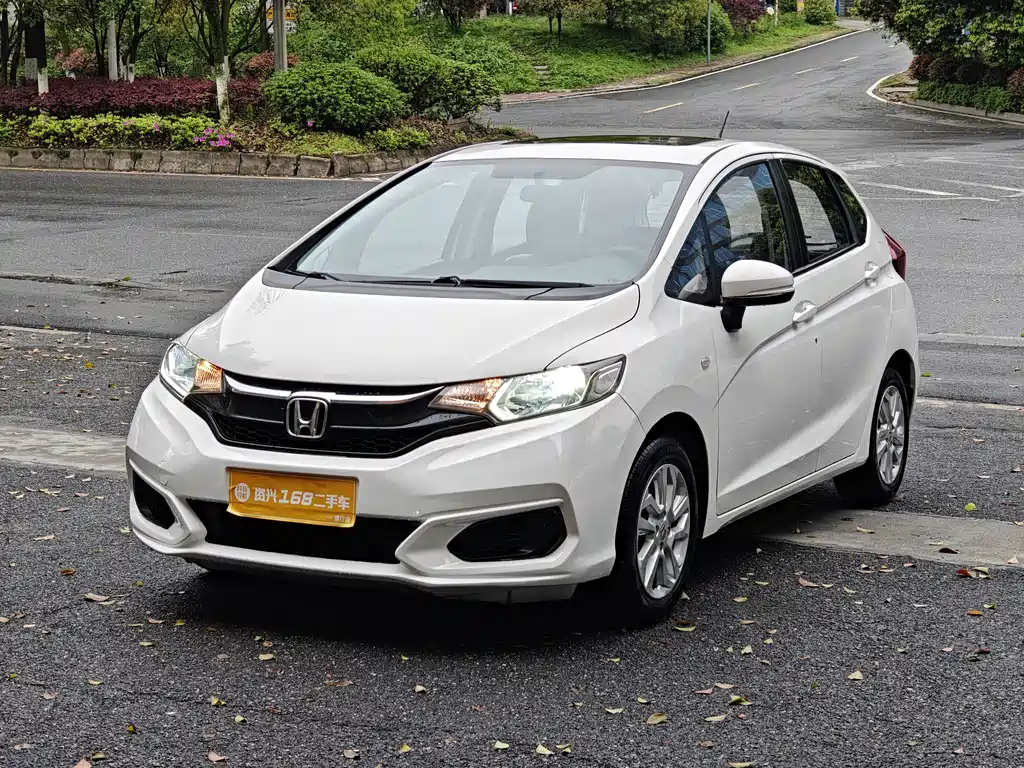 Honda Fit 2018 — фото 1