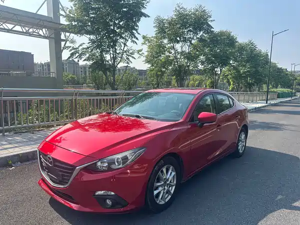 Mazda 3 Axela 2016