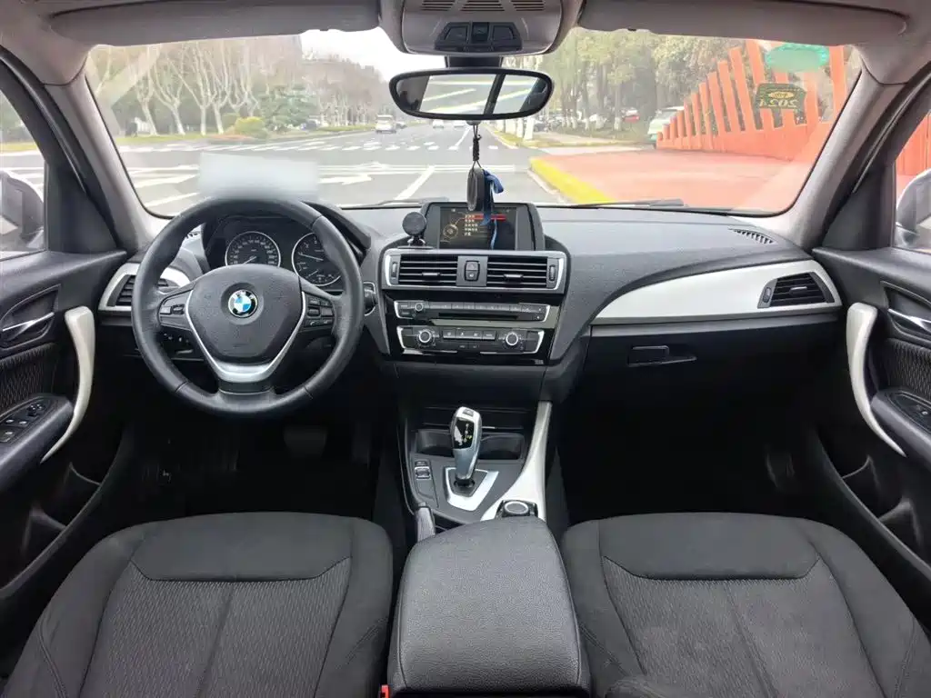 BMW 1 Series 2016 — фото 9