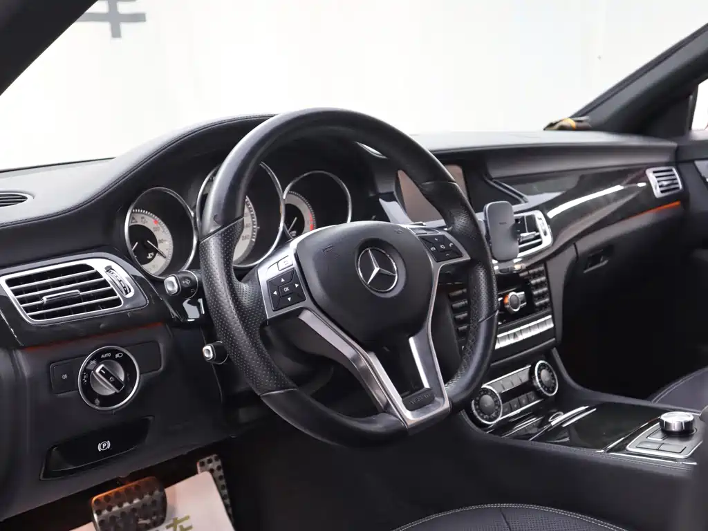 Mercedes-Benz CLS 2013 — фото 7
