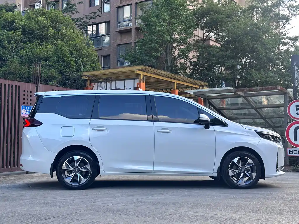 GAC Motor Trumpchi M6 2024 — фото 16
