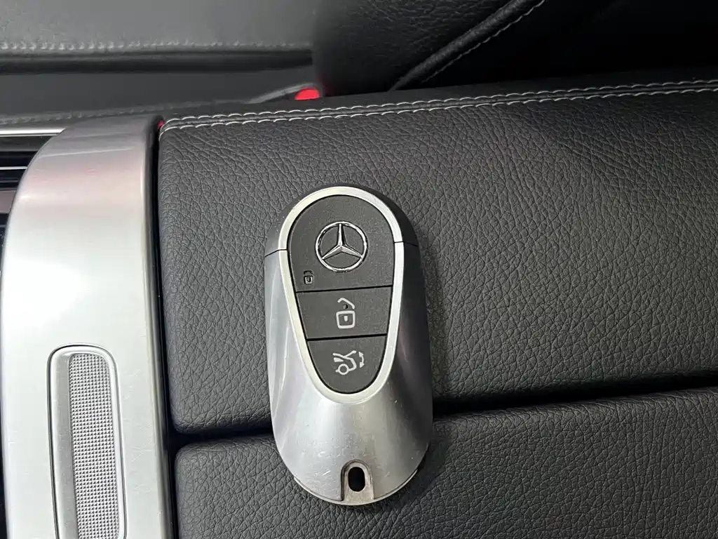 Mercedes-Benz C-Class 2022 — фото 24