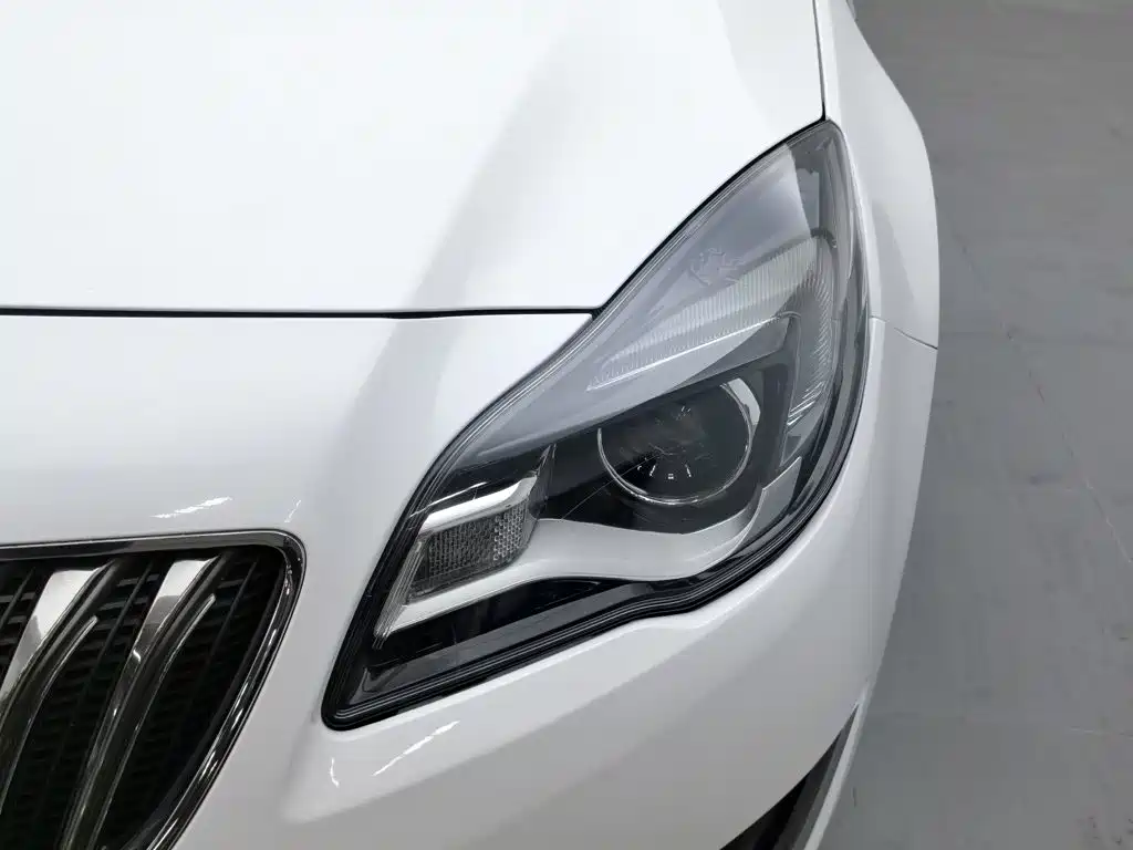 Buick Regal 2015 — фото 7
