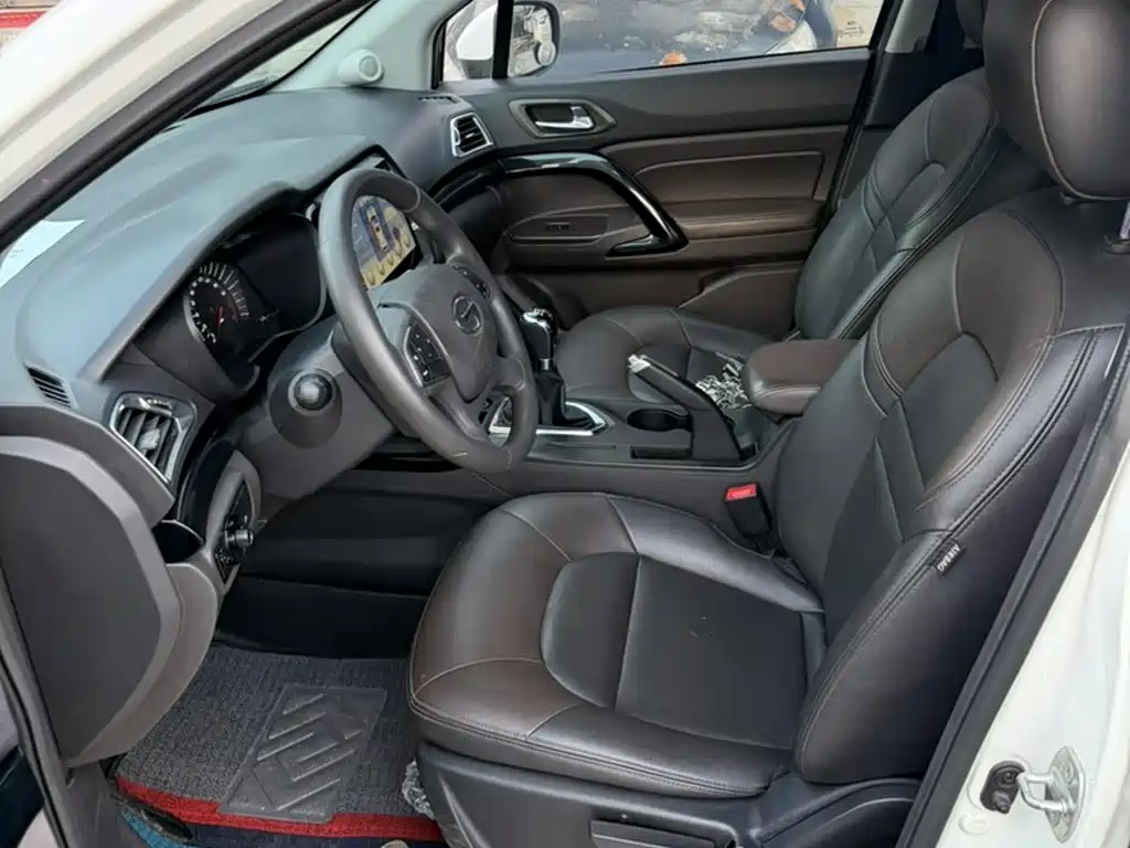 GAC Trumpchi GS4 2016 — фото 14