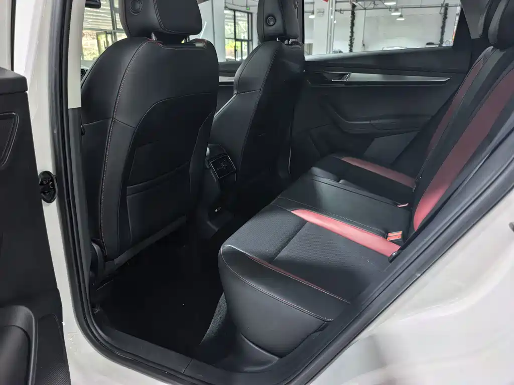 Skoda Karoq 2022 — фото 14