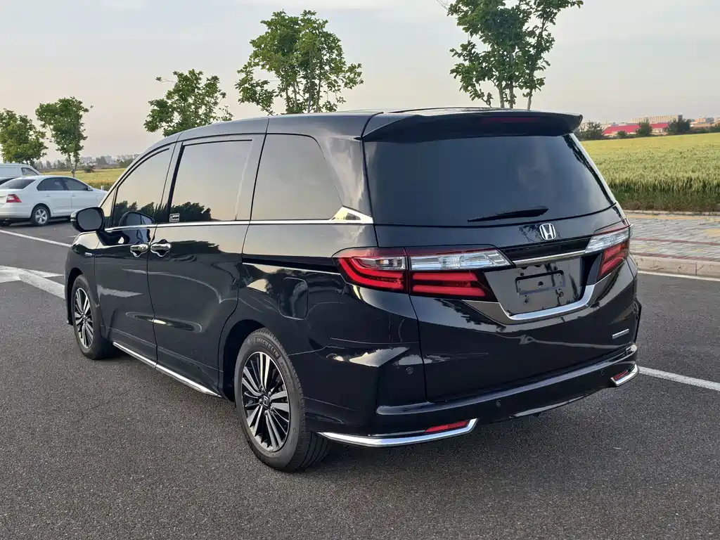 Honda Odyssey 2019 — фото 9