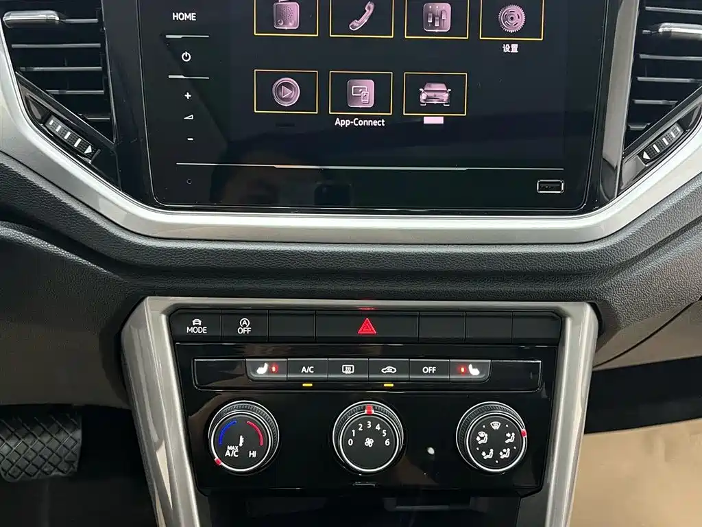 Volkswagen T-Roc 2022 — фото 8