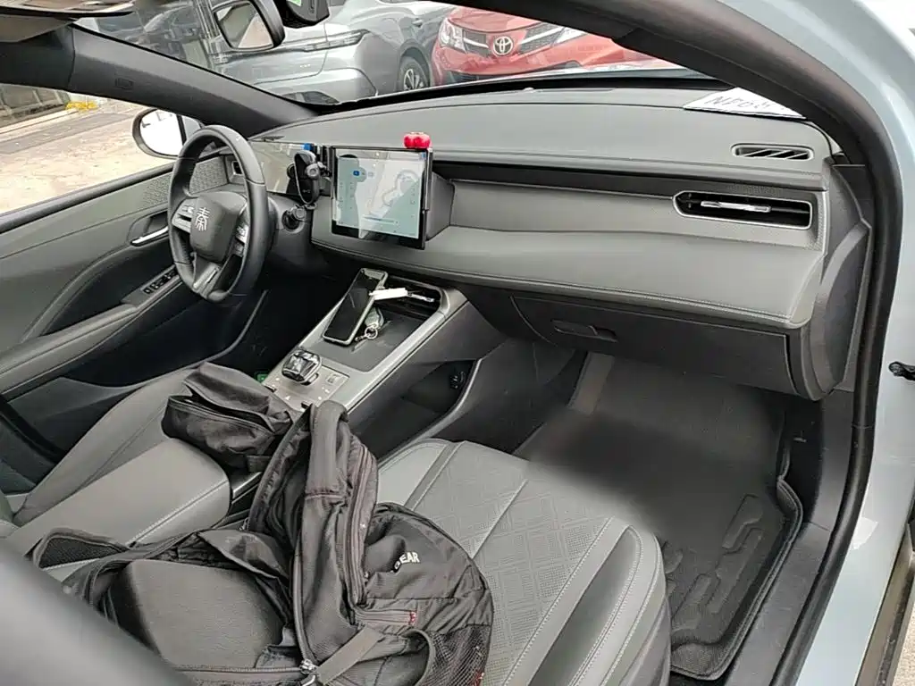 BYD Qin PLUS 2025 — фото 10