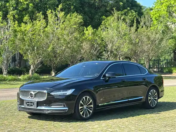 Volvo S90 2024
