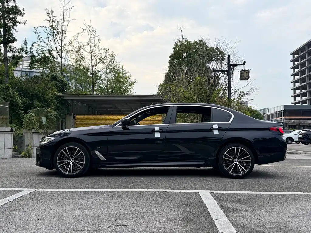 BMW 5 Series 2022