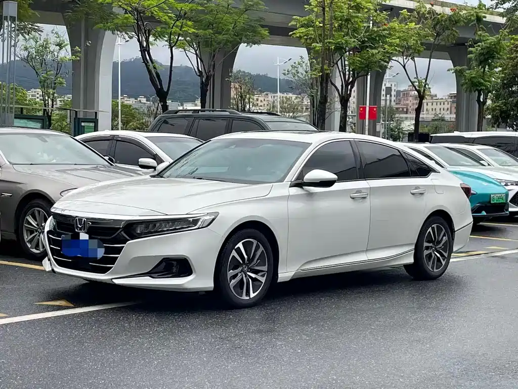 Honda Accord 2022 — фото 1