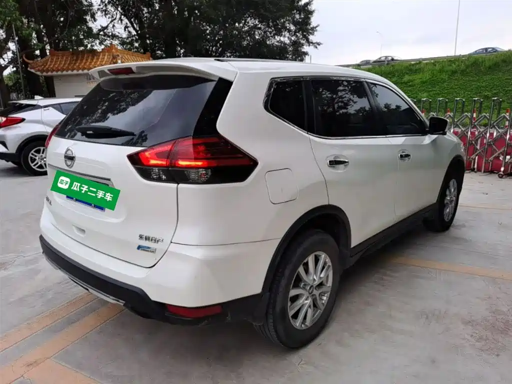 Nissan X-Trail 2018 — фото 7