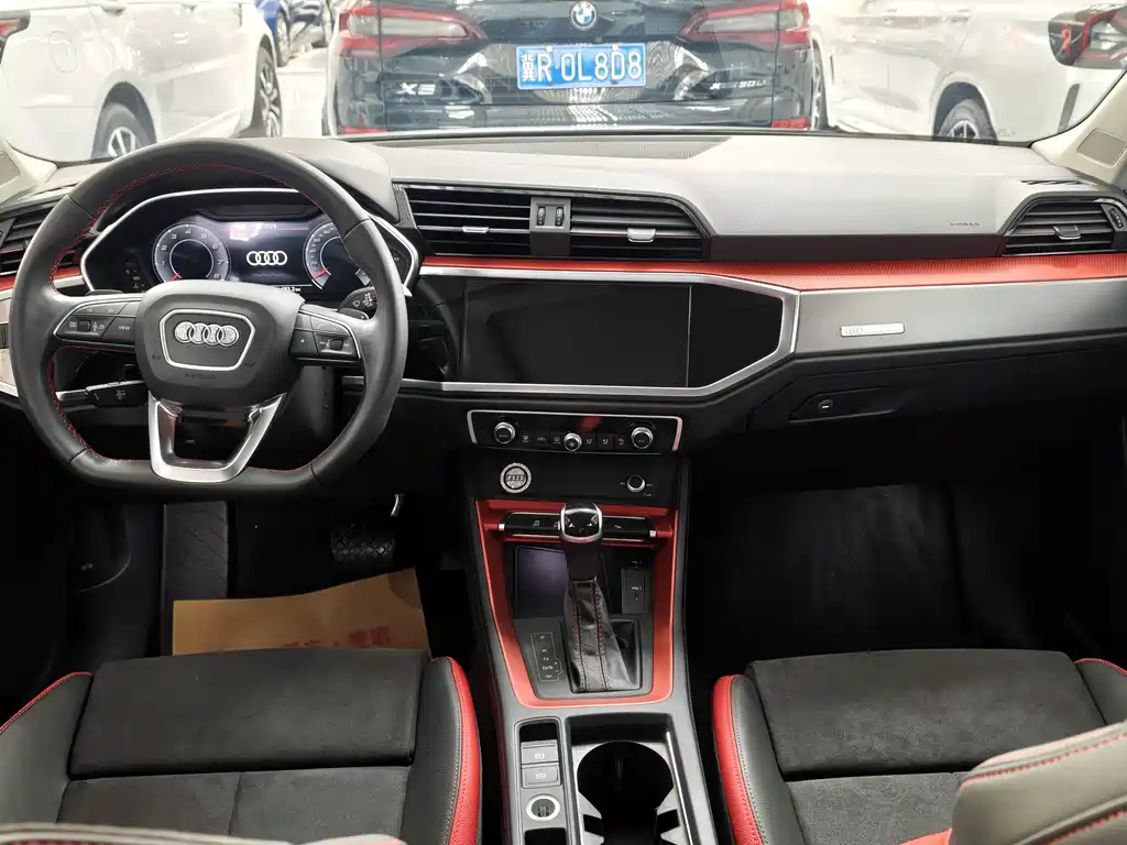 Audi Q3 2023 — фото 11
