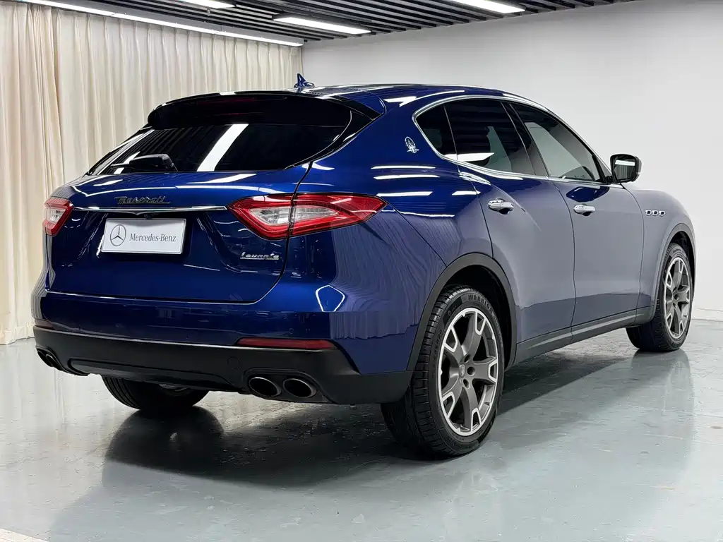 Maserati Levante 2017 — фото 19