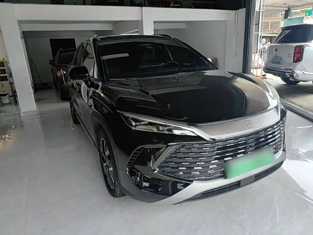 BYD L DM-i 2026 — фото 4