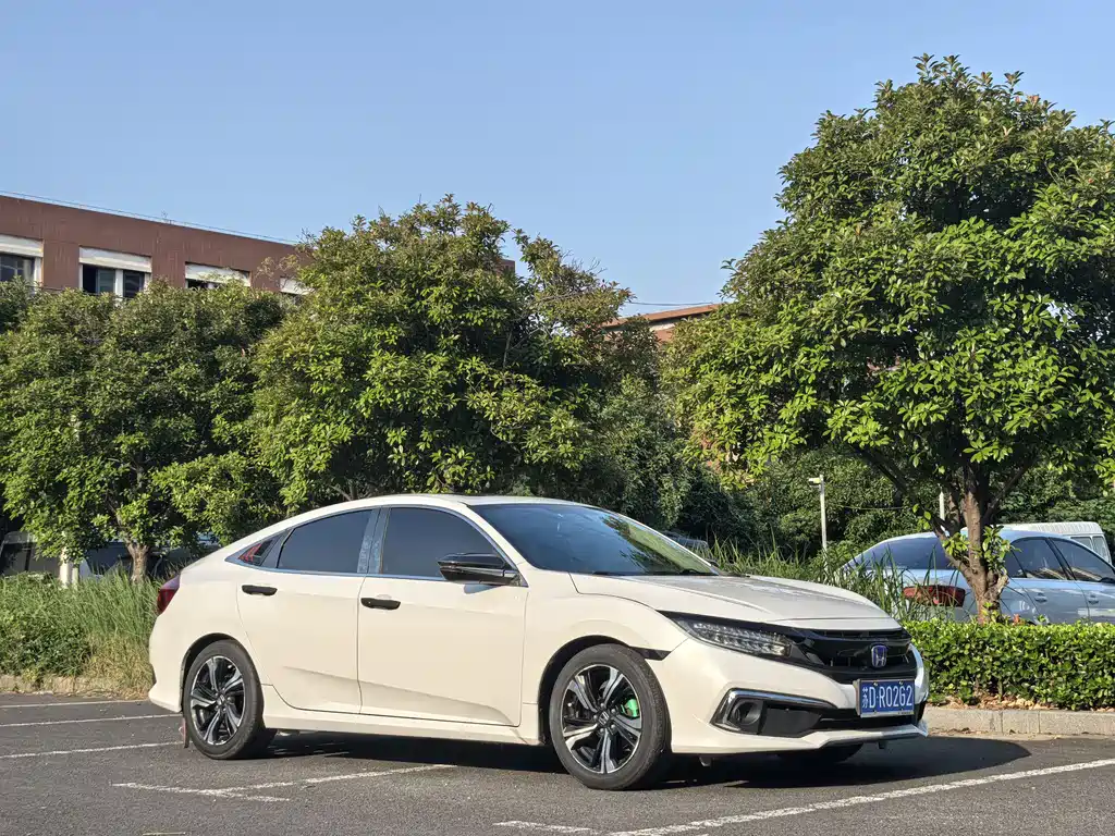 Honda Civic 2019 — фото 9