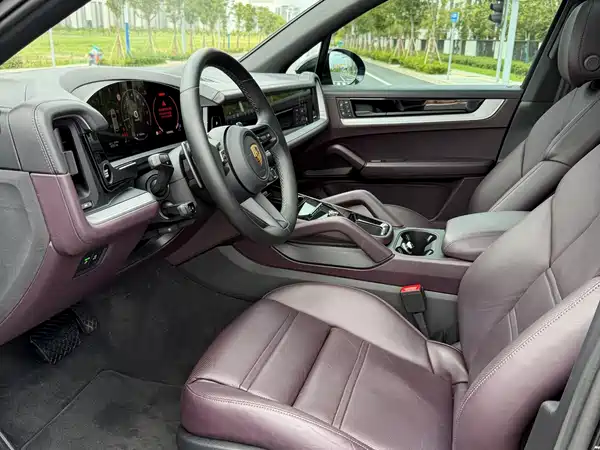 Porsche Cayenne 2024