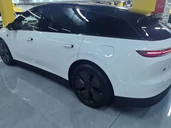 Li Auto i6 2026
